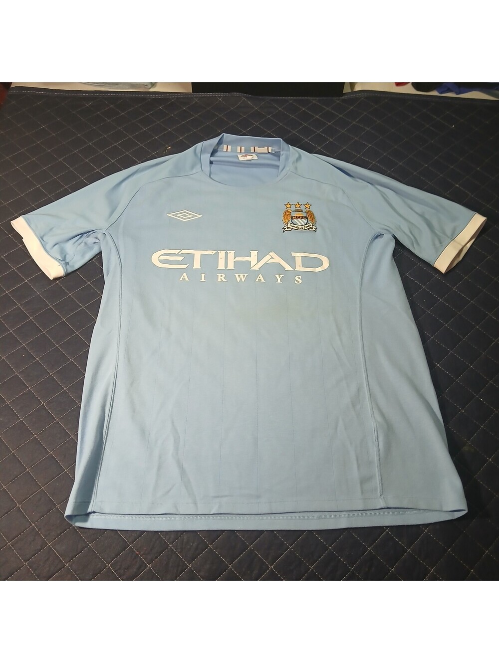 Umbro Manchester City Soccer Jersey Light Blue #8 Short Sleeve Adult M